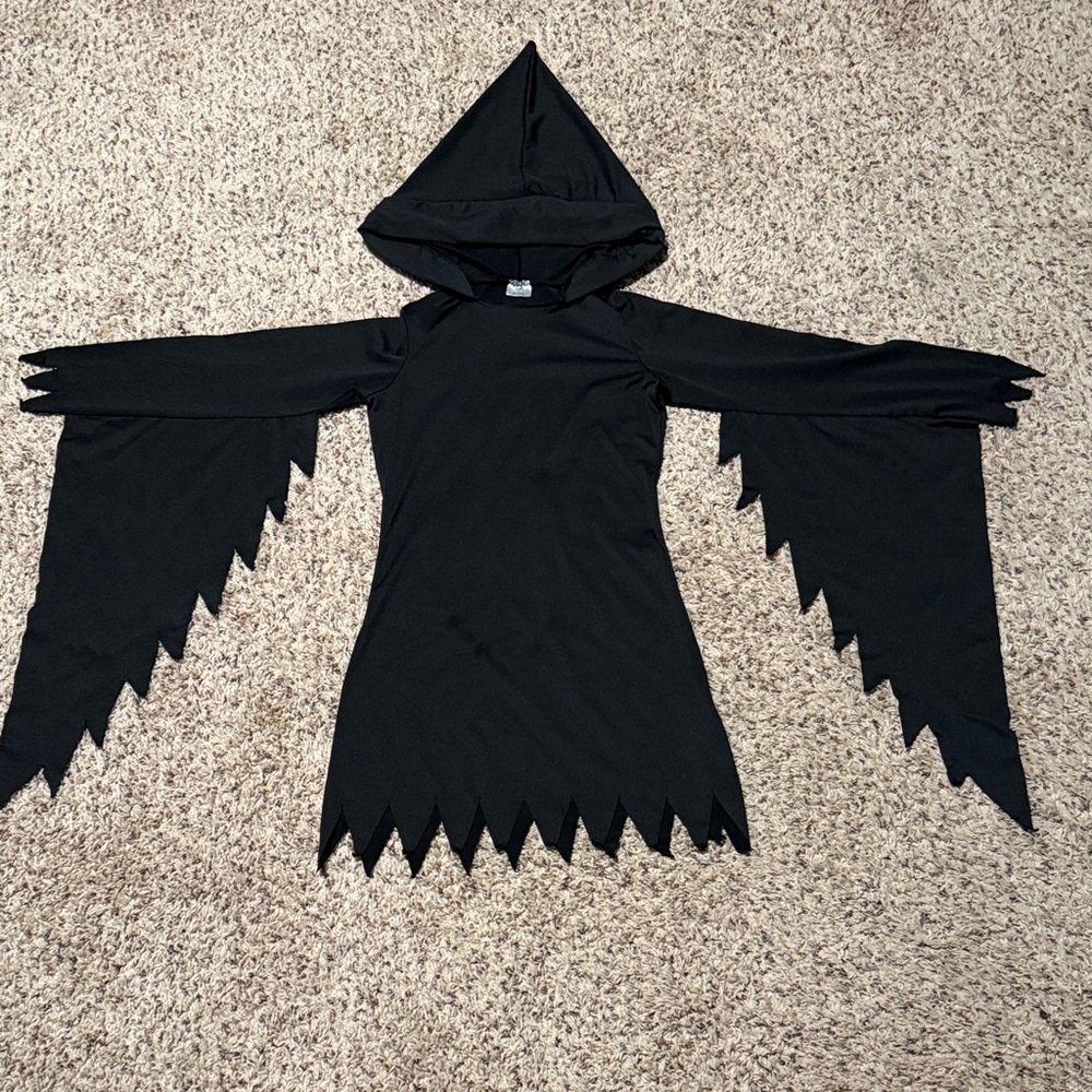 Girls size 8-10 Ghost Face costume (dress) no mask dress only